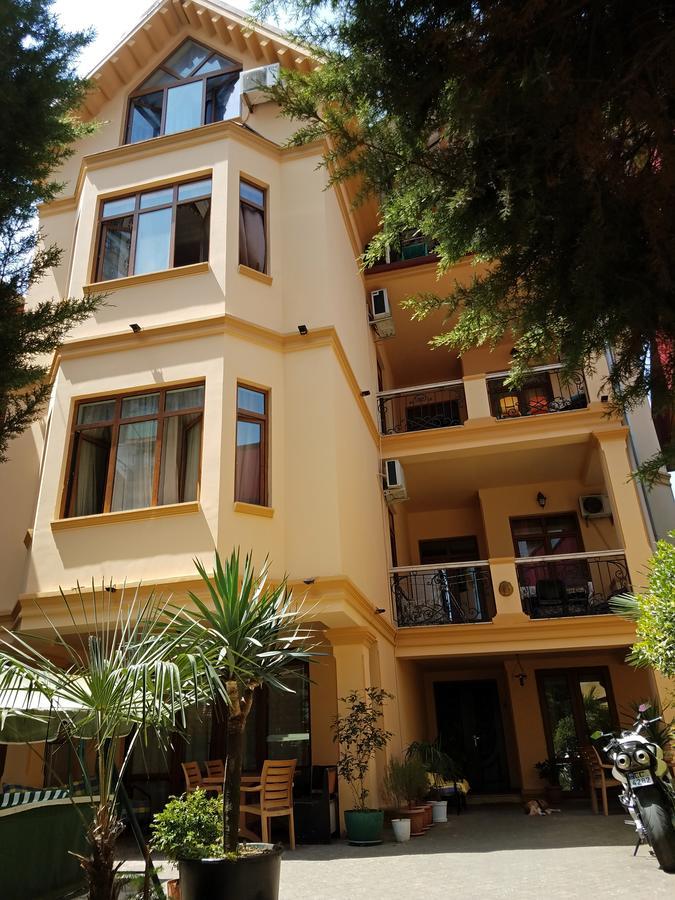 Batumi Sun Hostel Exterior photo